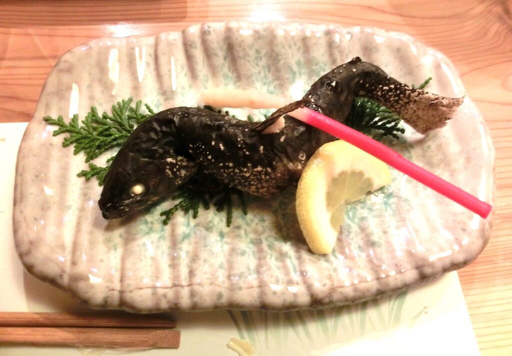 赤城温泉ホテルの夕食の岩魚の塩焼き