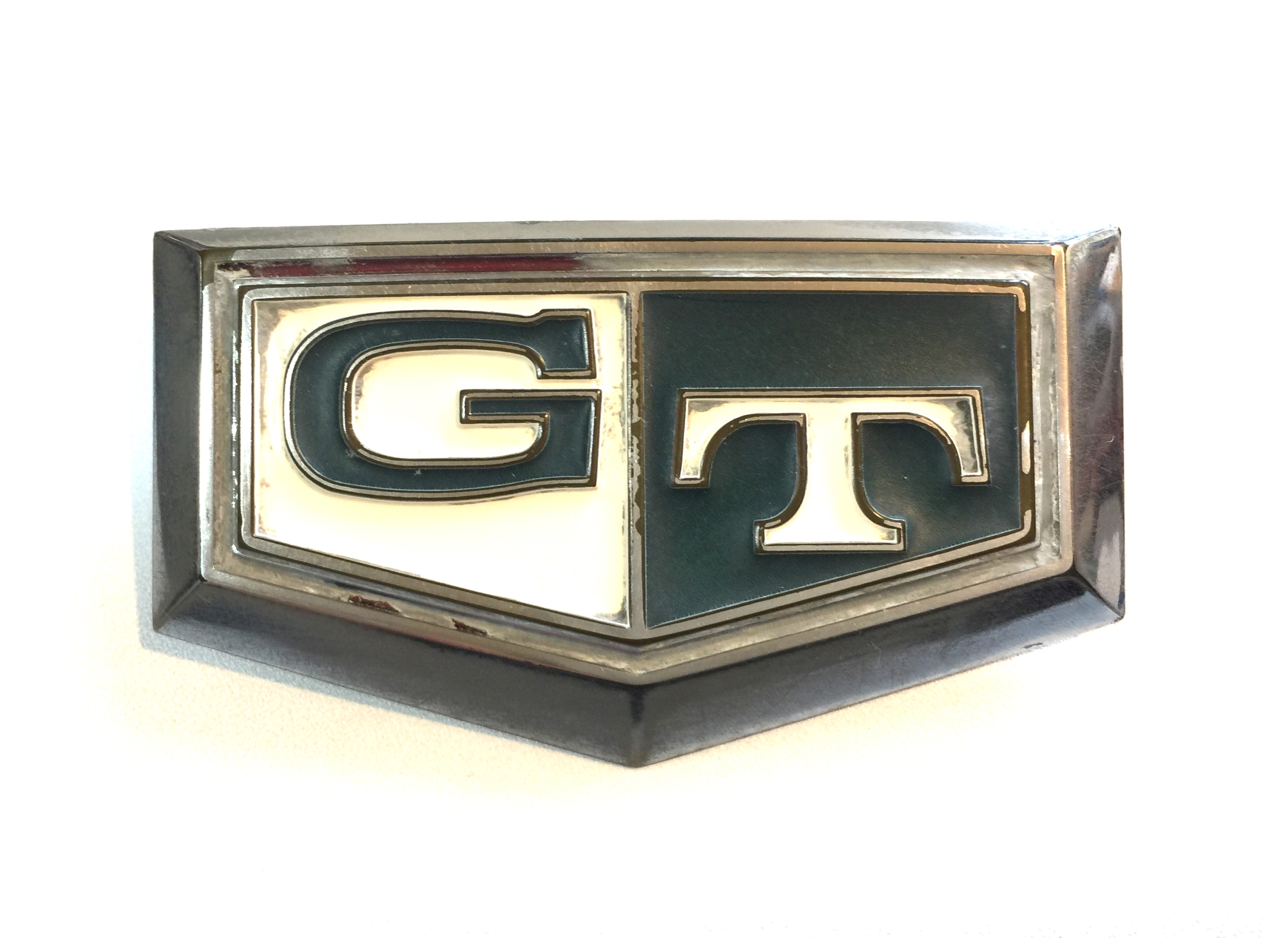 ケンメリには4つ色のエンブレムがありました。そして私のケンメリの