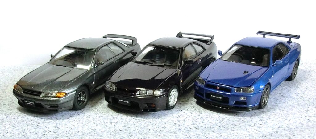「新生GT-R」たち　左から「R32」「R33」「R34」（NISSAN MODEL CAR COLLECTION ミニカー）
