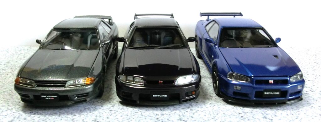 「新生GT-R」たち　左から「R32」「R33」「R34」（NISSAN MODEL CAR COLLECTION ミニカー）