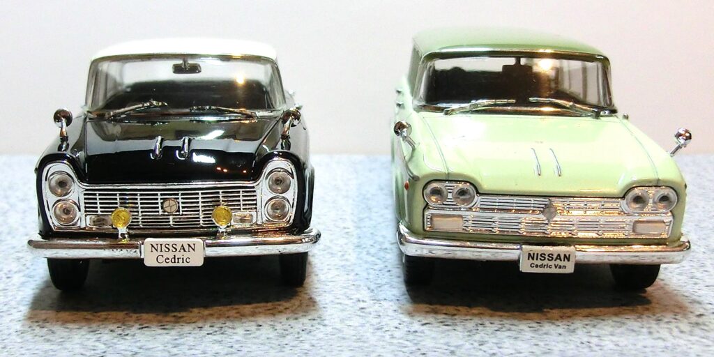 タテ目（左）と ヨコ目の「初代セドリック」（国産名車コレクション付録ミニカー：ヨコ目の車両はセドリックバンになります）