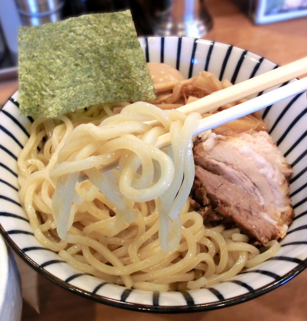 「超濃厚煮干しつけ麺」のご紹介ブログ