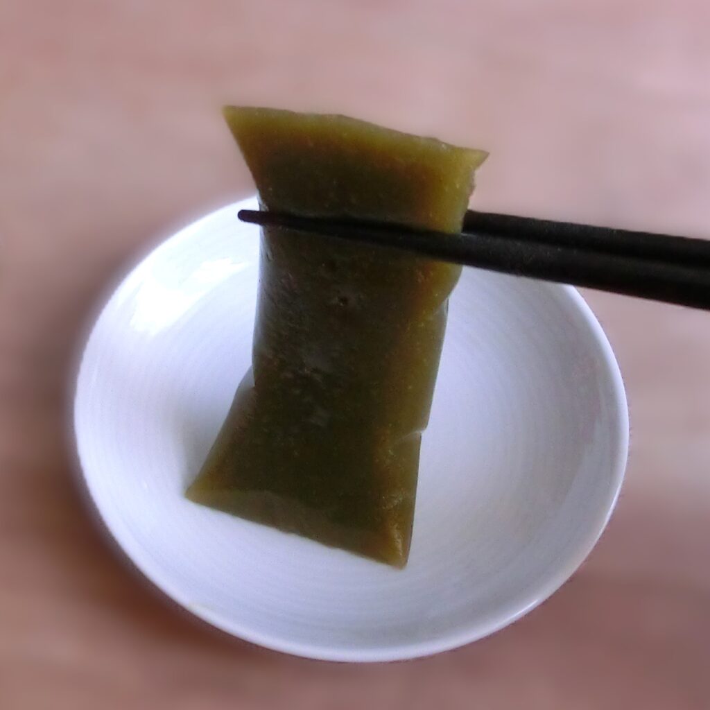 「ひとくち生ういろ」のボディ（写真は抹茶です）