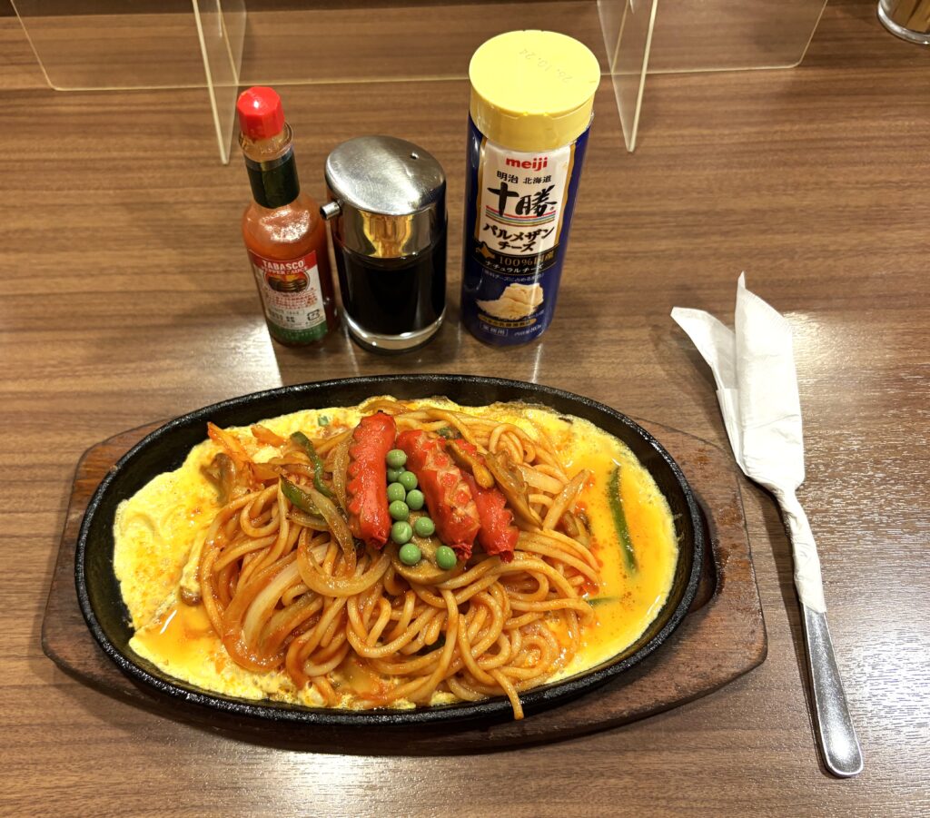 【喫茶 リッチ】の「鉄板ナポリタン」全貌